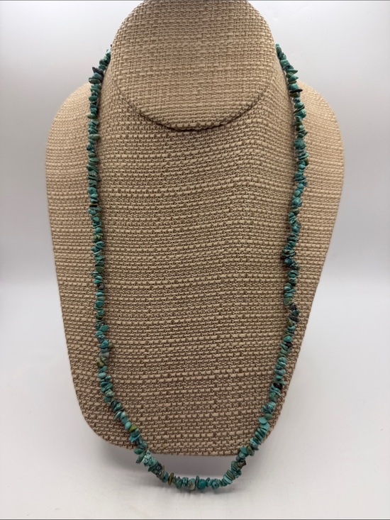 Artisan Jewelry - Natural Turquoise Chip Stretchy Necklace – Boho Layering Piece